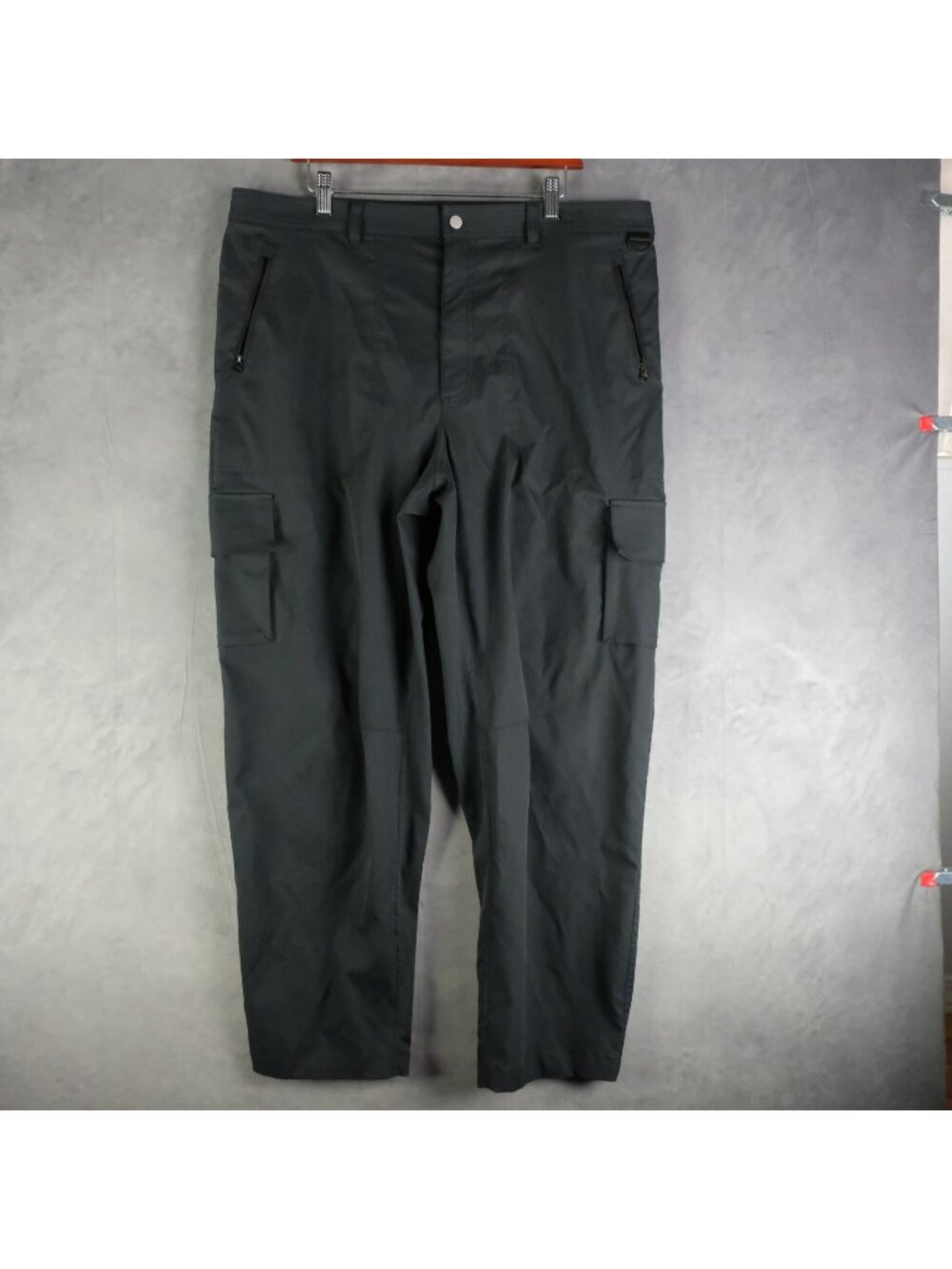 Outdoor Voices Cargo Pants Mens 38X30 Black Baggy Tapered Stretch